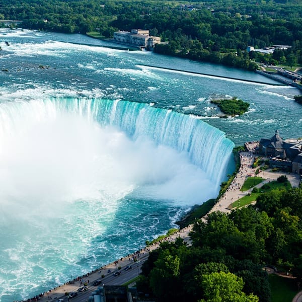 USA and Canada: American road trip meets Niagara Falls