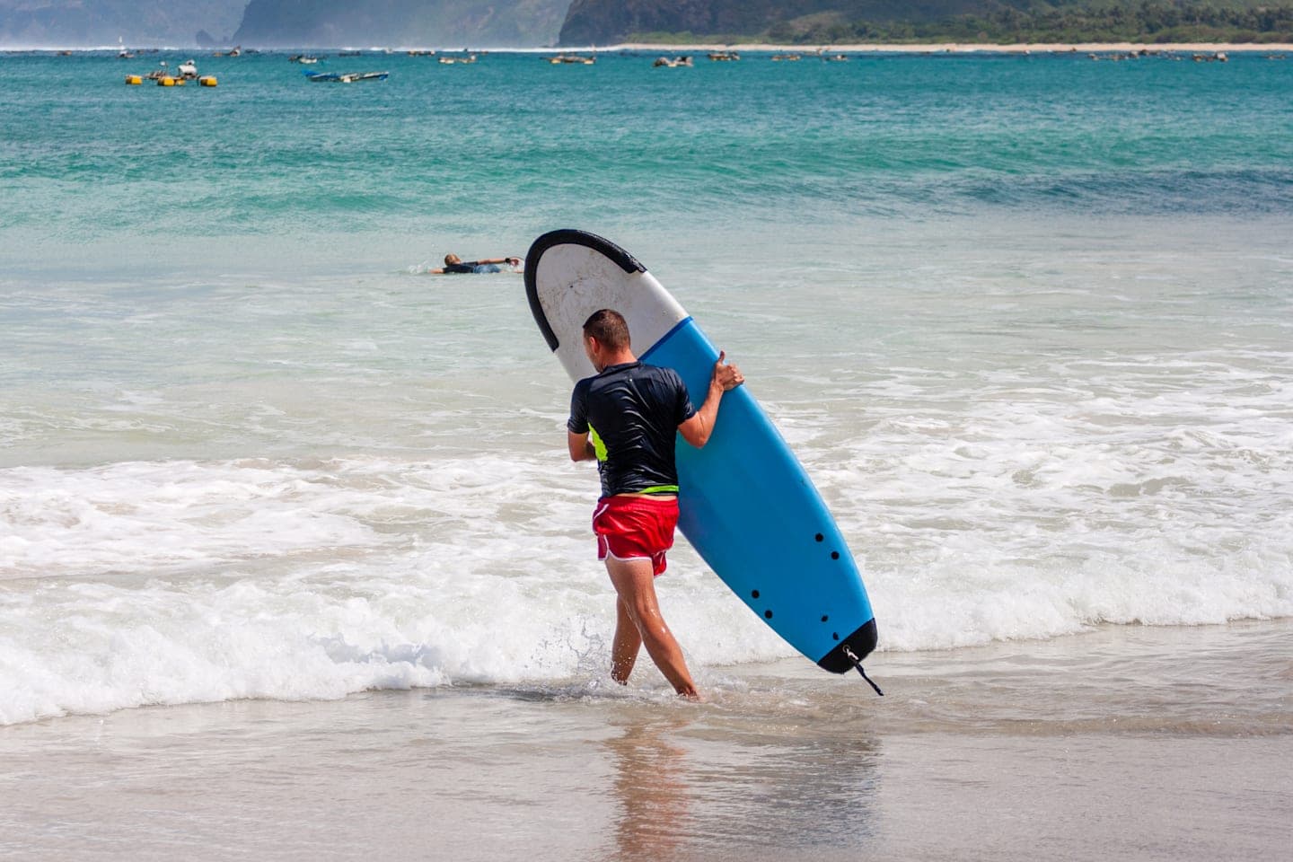 Surfing lesson at Selong Belanak Beach thumbnail