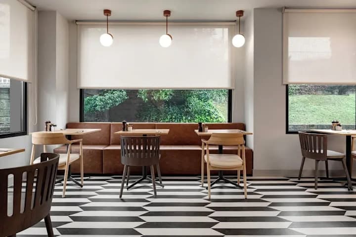 Holiday Inn Express Porto Boavista by IHG thumbnail