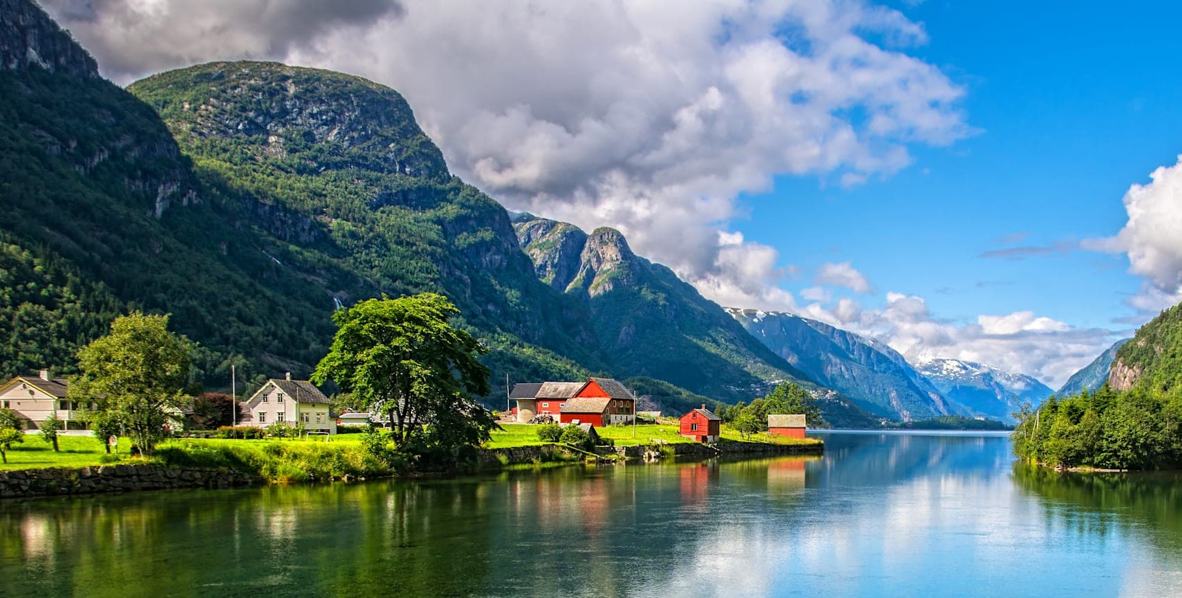 Fjords, northern lights and whales